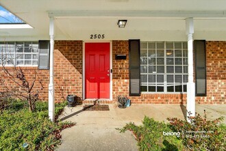 2505 Hopkins St in Savannah, GA - Building Photo - Building Photo