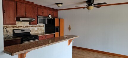 8901 N Western Ave in Des Plaines, IL - Foto de edificio - Building Photo