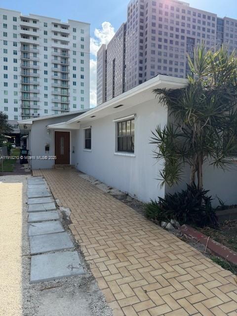 10890 SW 6th St in Miami, FL - Building Photo - Building Photo