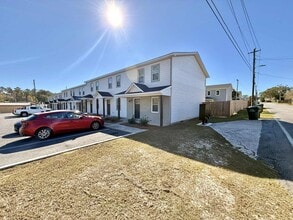 Magnolia on Melody Townhomes in Valdosta, GA - Foto de edificio - Building Photo