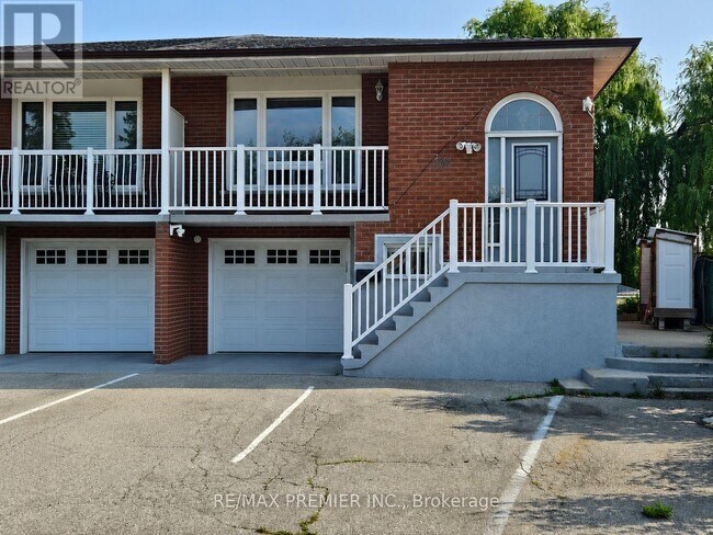 property at 99 Albany Dr