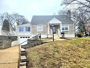 195 Doorack Ln in Kirkwood, MO - Building Photo - Building Photo