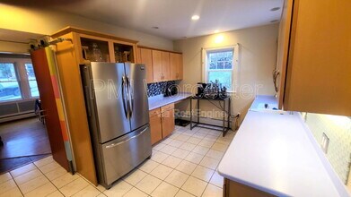 18 Waconah Rd in Worcester, MA - Building Photo - Building Photo
