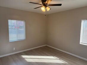 132 Clover St in Woodland, CA - Building Photo - Building Photo