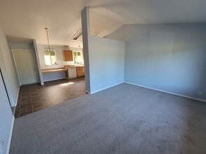 5500 E St in Springfield, OR - Building Photo - Building Photo