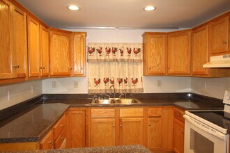 2435 E Johnson Ave in Pensacola, FL - Building Photo - Building Photo