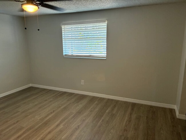 2620 E 33rd Ave in Tampa, FL - Building Photo - Building Photo