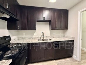 4111 S Semoran Blvd in Orlando, FL - Building Photo - Building Photo