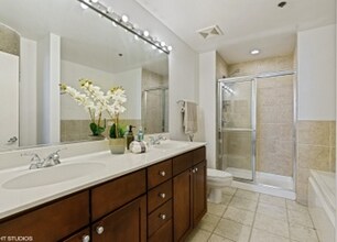 758 N Larrabee St in Chicago, IL - Building Photo - Building Photo