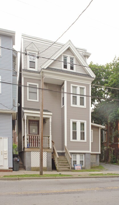 69 Academy St in Poughkeepsie, NY - Foto de edificio