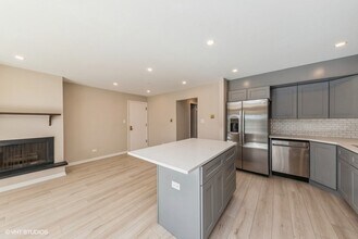 751 S Dwyer Ave in Arlington Heights, IL - Building Photo - Building Photo