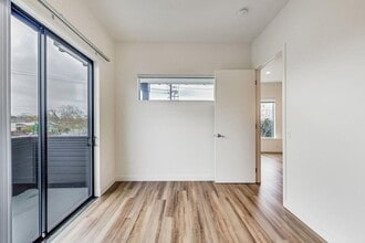 950 Lofts in Oakland, CA - Foto de edificio - Building Photo