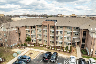 Park at Melrose in Nashville, TN - Building Photo - Building Photo