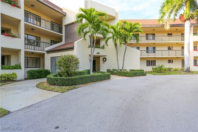 property at 413 Augusta Blvd