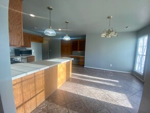 3225 Silverton St in Springdale, AR - Building Photo - Building Photo