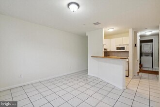 1538 Fontain St, Unit 1 in Philadelphia, PA - Foto de edificio - Building Photo