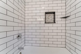 4 Lingert Ave in Clinton, NJ - Building Photo - Building Photo