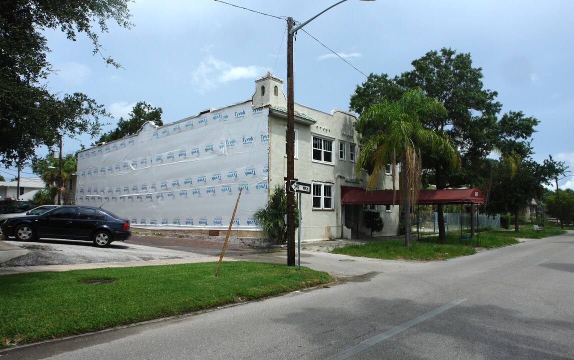 916 1st St N in St. Petersburg, FL - Foto de edificio