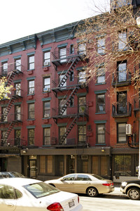 518 East 6th Street in New York, NY - Foto de edificio - Building Photo