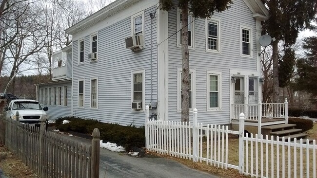 166 Sutton St in Northbridge, MA - Building Photo - Building Photo