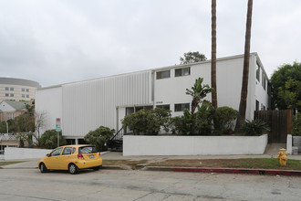 10966 Roebling Ave in Los Angeles, CA - Building Photo - Building Photo