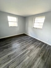 5024 Lantana St in Zephyrhills, FL - Building Photo - Building Photo