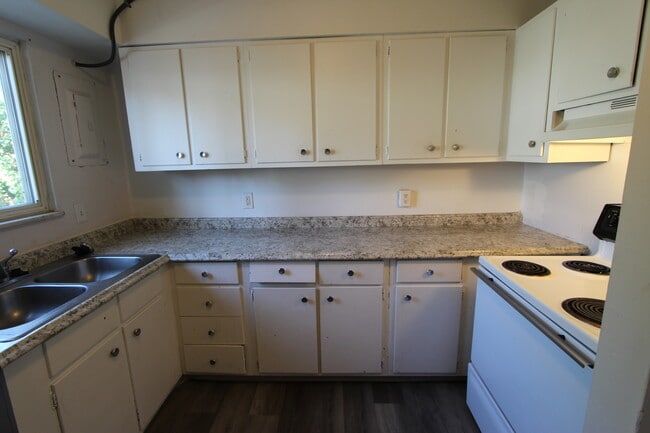 851 Wellington Blvd, Unit 851