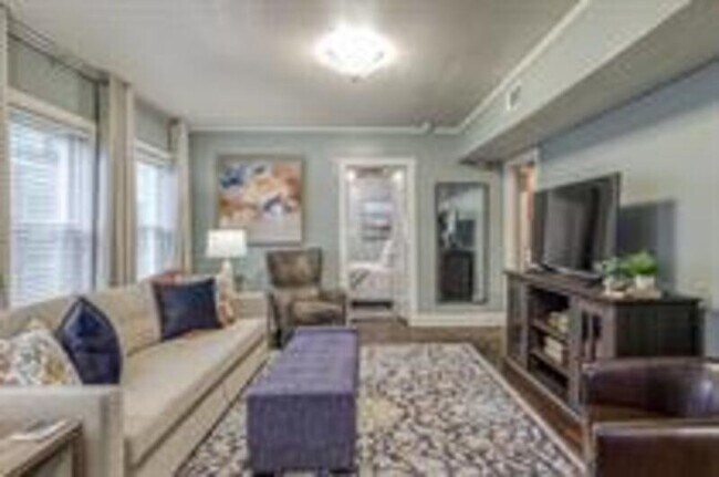 3402 Gillham Rd in Kansas City, MO - Building Photo - Building Photo