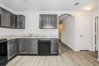 411 Brushback Dr in Huntsville, TX - Building Photo - Building Photo