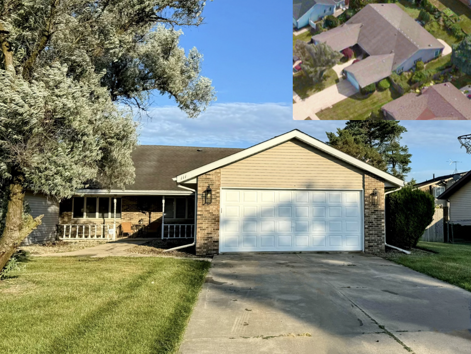111 Juniper Dr in Schererville, IN - Building Photo