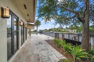 12605 Cyprus Rd in North Miami, FL - Building Photo