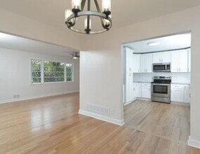2534 Forest Dr in Columbia, SC - Building Photo - Building Photo