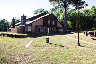 3211 Pearl St in Nacogdoches, TX - Building Photo