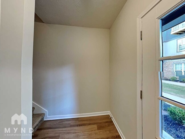 302 Negri Ct in La Vergne, TN - Foto de edificio - Building Photo