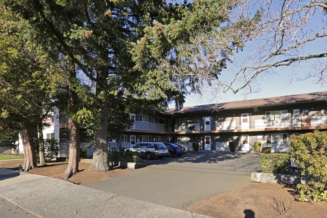 The Waverly Arms in Portland, OR - Building Photo