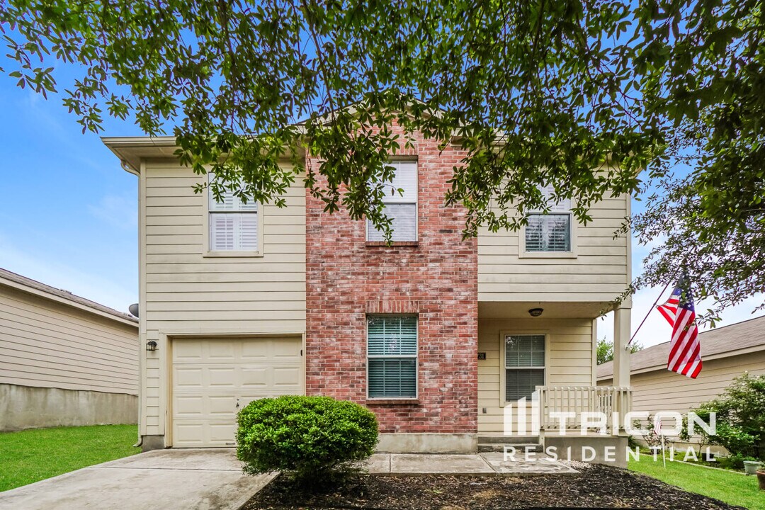 5731 Butch Canyon in San Antonio, TX - Building Photo