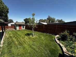 1395 W Center Ave in Denver, CO - Building Photo - Building Photo