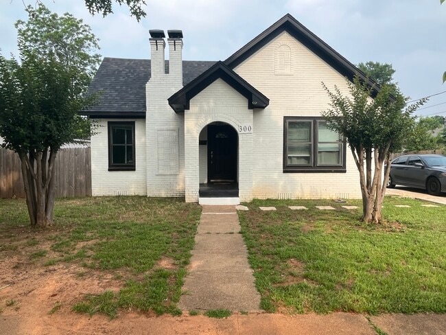 property at 300 S Saunders Ave