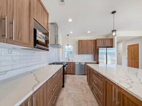 6411 W Irving Park Rd in Chicago, IL - Building Photo - Building Photo