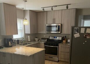 6630 N Harlem Ave-Unit -1W in Chicago, IL - Building Photo - Building Photo