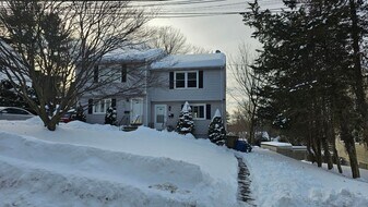 32 Morrison St in Vernon, CT - Building Photo