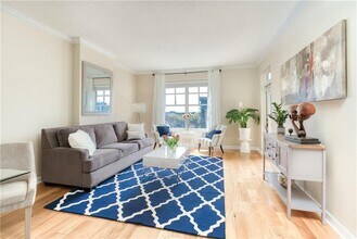 1101 Juniper St NE in Atlanta, GA - Foto de edificio - Building Photo