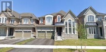 60 JOSEPH HARTMAN Crescent in Aurora, ON - Building Photo