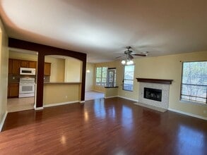 1311 El Matorral in San Antonio, TX - Building Photo - Building Photo