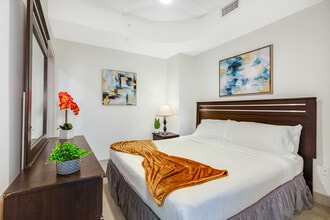 1811 Southgate Blvd in Houston, TX - Foto de edificio - Building Photo