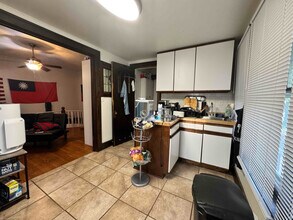 312 W Springfield Ave in Champaign, IL - Building Photo - Building Photo