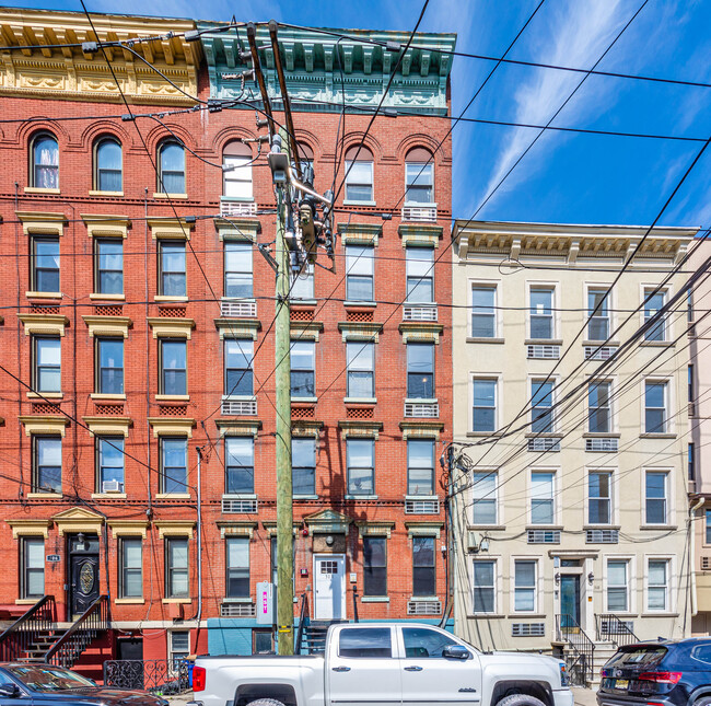 308 Madison St in Hoboken, NJ - Building Photo - Building Photo