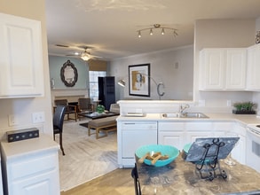 Barrington Place in Montgomery, AL - Building Photo - Building Photo