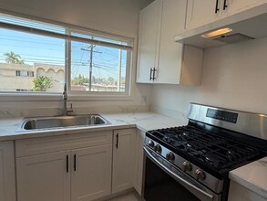 530 N Market St in Inglewood, CA - Foto de edificio - Building Photo
