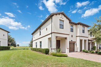 1318 Royal St. George Blvd in Davenport, FL - Foto de edificio - Building Photo